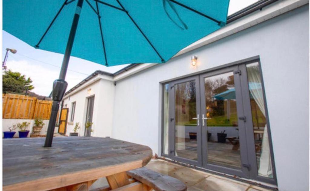 Josies Place At Waters Edge Self Catering Apartment Glenarm Екстериор снимка
