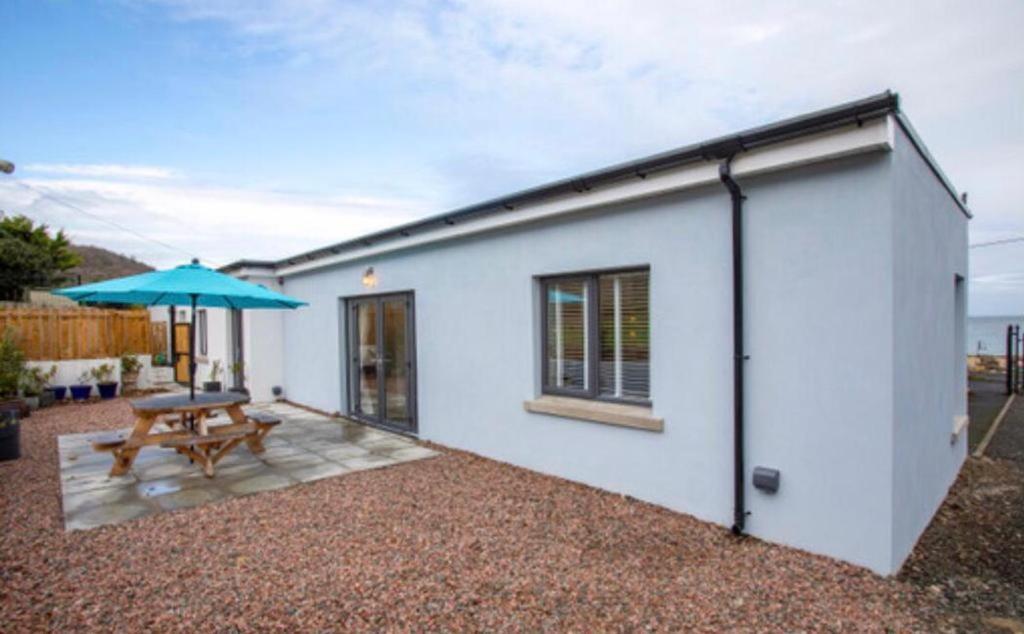 Josies Place At Waters Edge Self Catering Apartment Glenarm Екстериор снимка