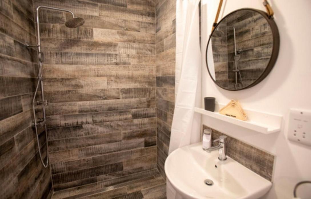 Josies Place At Waters Edge Self Catering Apartment Glenarm Екстериор снимка
